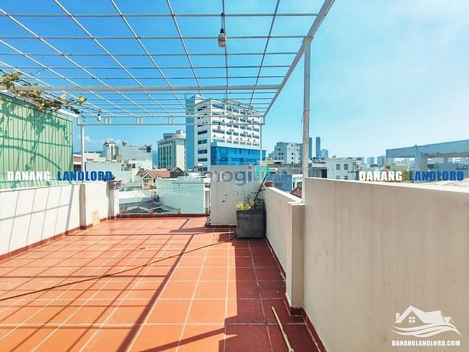Hình ảnh Nhà đẹp 4 phòng ngủ gần Vincom - B211