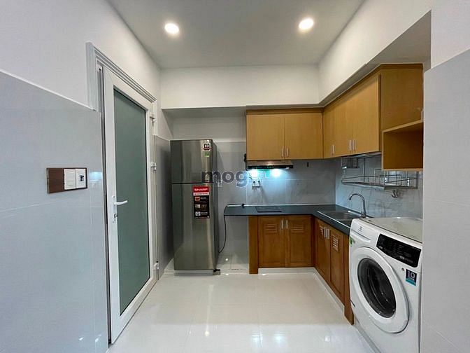 Hình ảnh full nội thất có máy giặt riêng ngay vòng xoay trần não