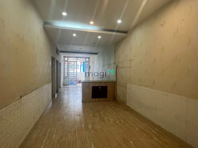 Hình ảnh Cần cho thuê nguyên căn / Hoàng văn thụ 2 mặt tiền thoáng.
