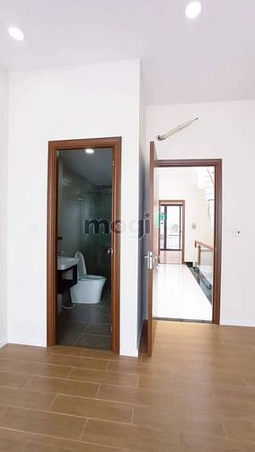 Hình ảnh 🆘🌼SALE🌼🆘 Bán nhà Phạm Văn Đồng Thủ Đức 2tỷ758 80m2 SHR