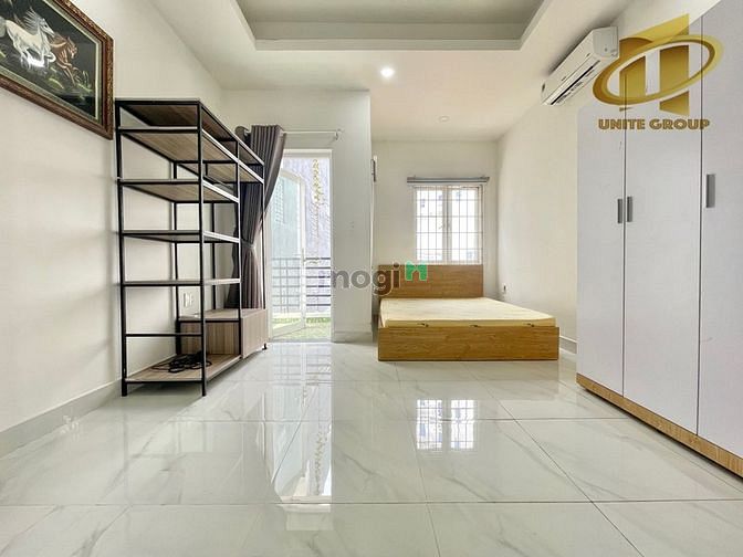 Hình ảnh Ban công_Cao Thắng,q10_CT Dân Chủ,ĐH Kinh tế,Vạn Hạnh Mall,Huflit