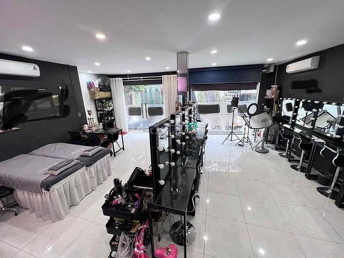 Hình ảnh cho thuê mặt bằng phường 12 quận 10 ngang 8m