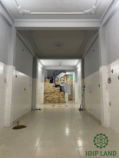 Hình ảnh Cho thuê mới mặt tiền Hưng Đạo Vương