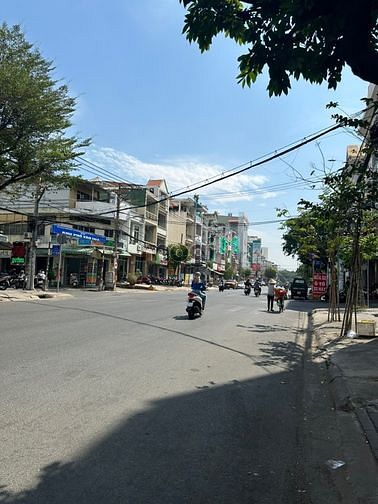 Hình ảnh Cho thuê nhà mt 241D Chu Văn An p12 Bình Thạnh