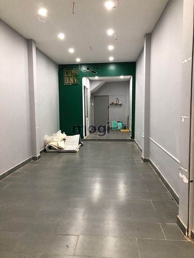 Hình ảnh Cho thuê căn  MẶT TIỀN  siêu vi trí  Cao Thắng q10. 3 lâù.