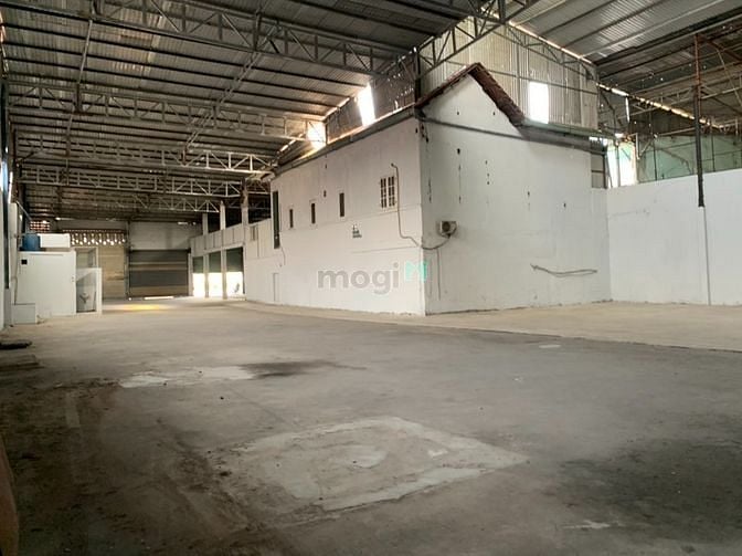 Hình ảnh Cho thuê kho 450m2 vị trí đẹp mặt tiền đường QL1A, Quận Bình Tân