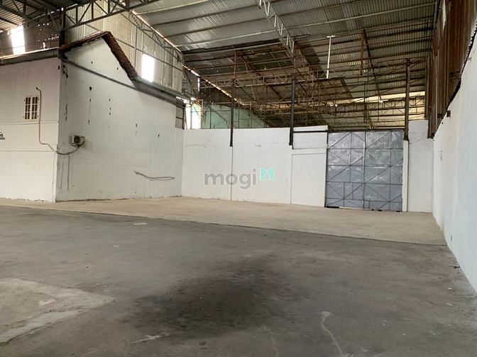 Hình ảnh Cho thuê kho 450m2 vị trí đẹp mặt tiền đường QL1A, Quận Bình Tân