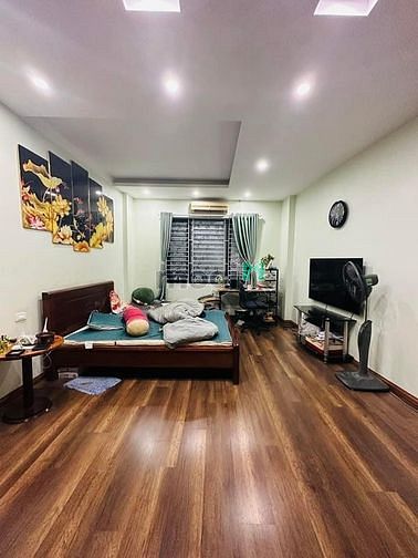 Hình ảnh Bán nhà đẹp Pháo Đài Láng, 35m2, 5 tầng, 4.4 tỷ