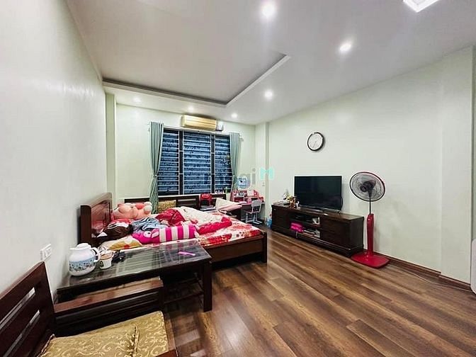 Hình ảnh Bán nhà đẹp Pháo Đài Láng, 35m2, 5 tầng, 4.4 tỷ