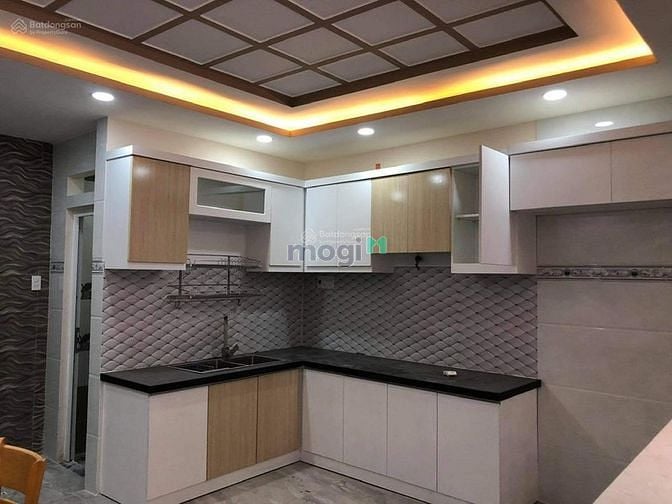 Hình ảnh Nhà Dương Quảng Hàm(4*16m) 3L ST 4PN, 5WC hẻm 12m