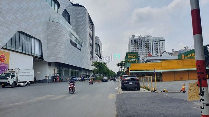Hình ảnh Đất ngang 5.6*22m sau lưng Gigamall- HBC- Thủ Đức 55tr/m2 hẻm xe hơi