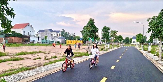Hình ảnh ( HOT )Nguồn kín thanh lý ngay trung tâm Q9 100m2 GIÁ MỀM 2tỷ050  SHR