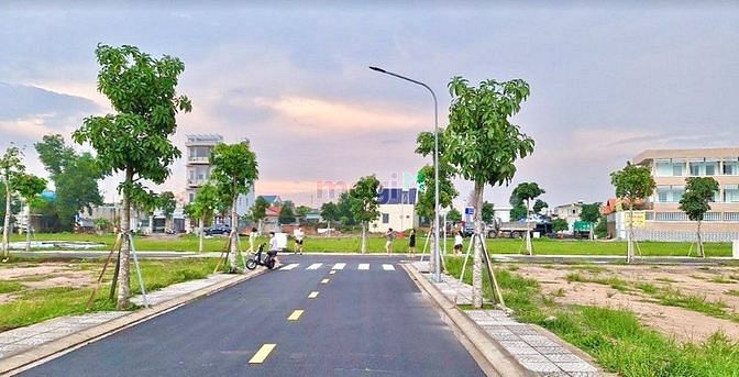 Hình ảnh ( HOT )Nguồn kín thanh lý ngay trung tâm Q9 100m2 GIÁ MỀM 2tỷ050  SHR