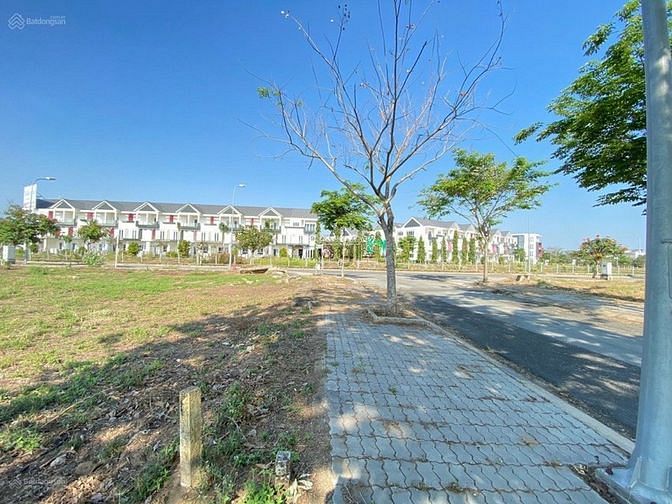Hình ảnh Bán nhanh lô đất mt đường nguyễn duy trinh q9 giá 6ty/200m2