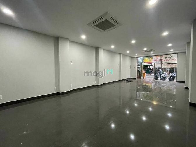 Hình ảnh Cho thuê nhà 281B Cách Mạng Tháng 8 ,đối diện toà nhà Viettel Q3
