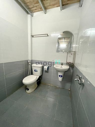 Hình ảnh Phòng Gác lửng 30m2 _ Có sẵn máy lạnh_ chỉ thu phí điện nước_ Khu CNC
