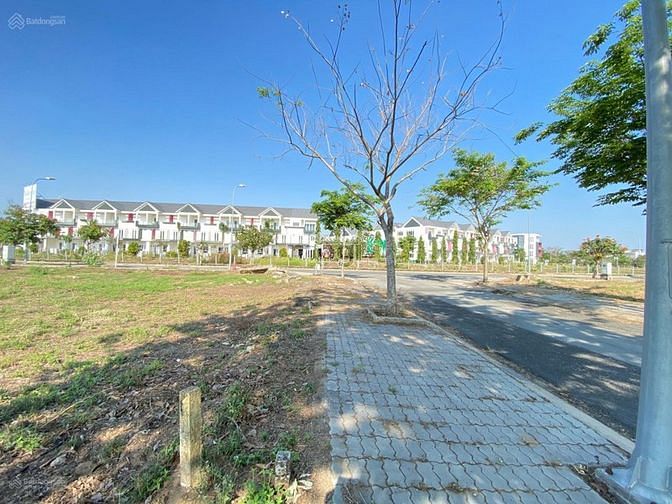 Hình ảnh Duy nhất 1 lô ngay Vành đai 3 Quận 9 view sông DT 85m2 giá 1,8 tỷ net