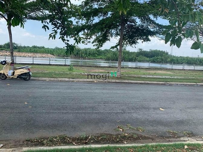 Hình ảnh Lô Biệt Thự view sông 200m2 gần Vinhome Q9 giá chỉ 3,8 tỷ sổ sẵn