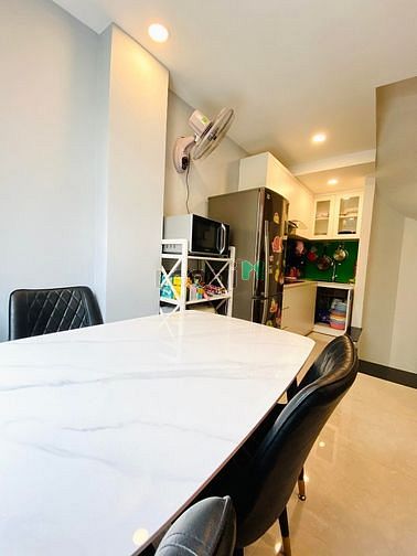 Hình ảnh Khu VIP Phan Xích Long - 4 Tầng - HXH 7 chỗ