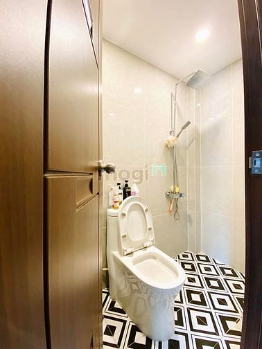Hình ảnh Khu VIP Phan Xích Long - 4 Tầng - HXH 7 chỗ