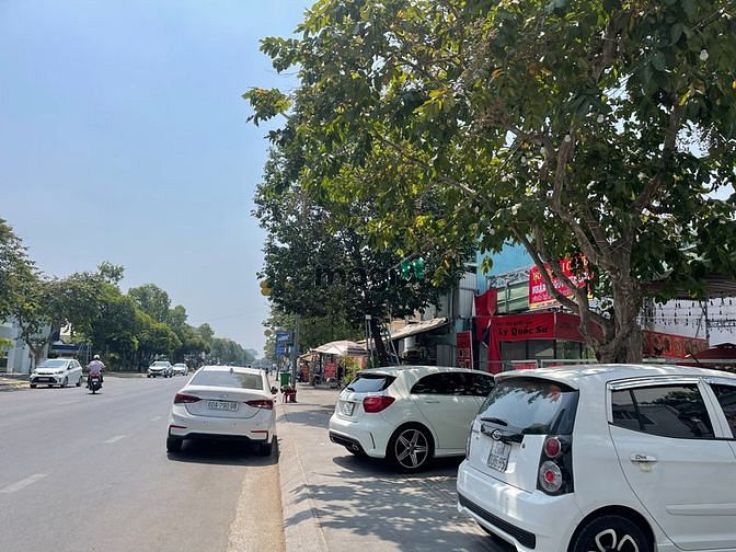 Hình ảnh Bán 2300m2 đất mặt tiền hà huy giáp biên hòa đồng nai