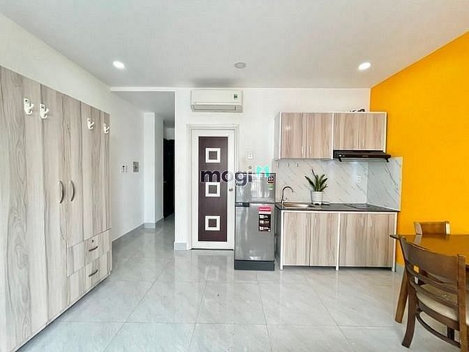 Hình ảnh Căn Hộ Studio Ban Công 35m2 FullNT Nhà Mặt Tiền Có Thang Máy