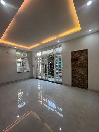 Hình ảnh Cần cho thuê Nguyên Căn 245/ Hoàng Văn Thụ 2 mặt thoáng