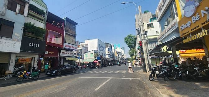 Hình ảnh cho thuê nhà Võ Văn Tần đoạn vip 2 chiều Q3