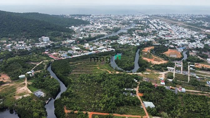 Hình ảnh Bán 211,5m2 đất kp5 ở trung cao tầng Dương Đông Phú Quốc