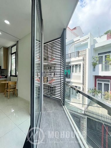 Hình ảnh Cho thuê STUDIO Luxury bancol rộng gần sân bay tân sơn nhất