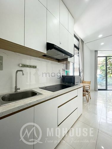 Hình ảnh Cho thuê STUDIO Luxury bancol rộng gần sân bay tân sơn nhất