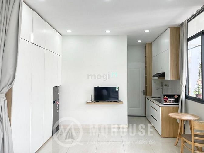 Hình ảnh Cho thuê STUDIO Luxury bancol rộng gần sân bay tân sơn nhất