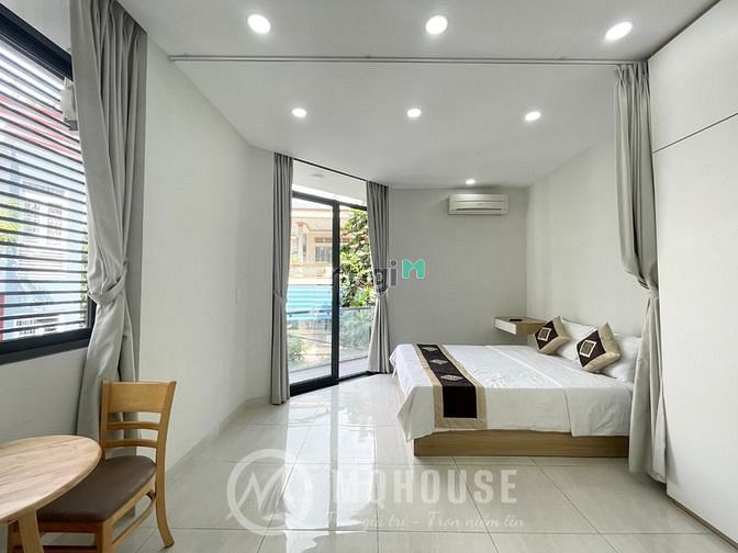 Hình ảnh Cho thuê STUDIO Luxury bancol rộng gần sân bay tân sơn nhất