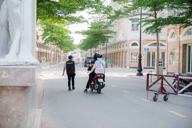 Hình ảnh 2,4 tỷ cho lô đất nền Icon Central có sổ hồng