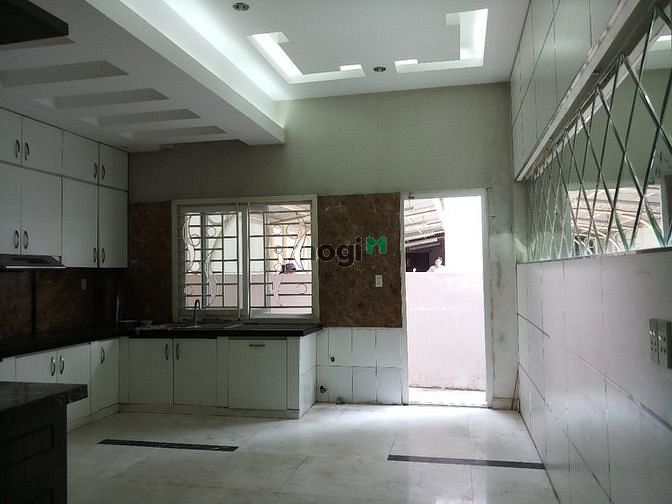 Hình ảnh $Cho thuê MTKD sầm uất gần chợ Tân Hương, 6x22m, 4L, 30TR $