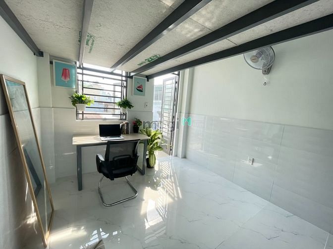 Hình ảnh Ban công Gác lửng Thoáng mát - Có máy lạnh- đ. Nguyễn Văn Khối- Ở liền