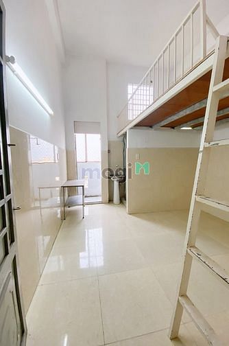 Hình ảnh Phòng Có Gác 1m9 Bancol Thoáng Lê Trọng Tấn