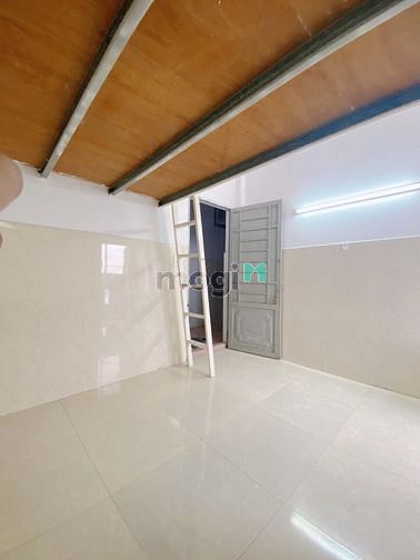 Hình ảnh Phòng Có Gác 1m9 Bancol Thoáng Lê Trọng Tấn