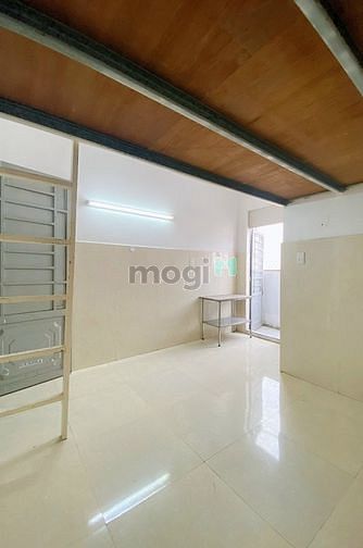 Hình ảnh Phòng Có Gác 1m9 Bancol Thoáng Lê Trọng Tấn