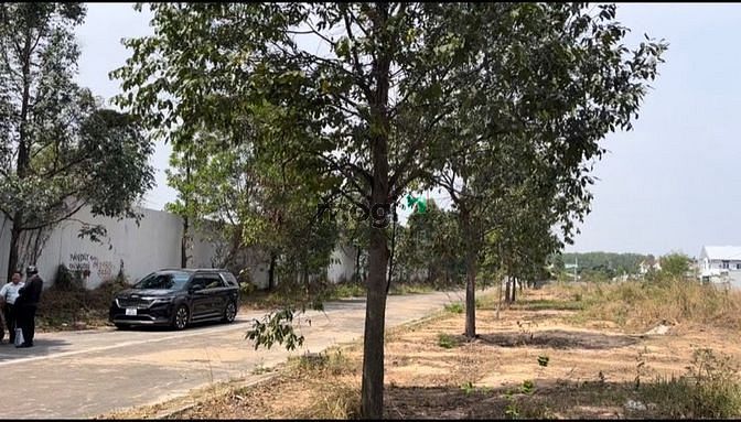 Hình ảnh Kẹt vốn bán gấp 138m2 thổ cư ngay ngã tư Bình Phước