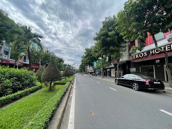 Hình ảnh Cho thuê nhà mt Phan Xích Long p2 q Phú Nhuận .