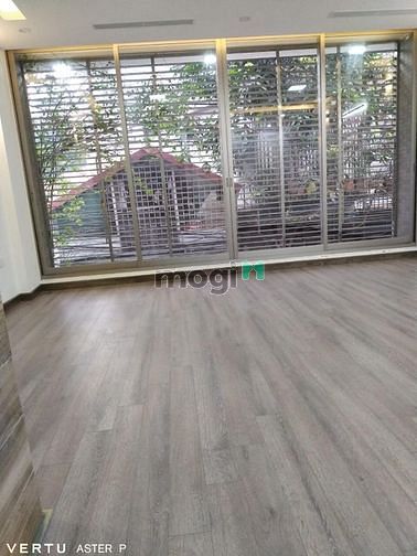 Hình ảnh cho thuê nhà 4 tầng tại Hoàng Văn Thái