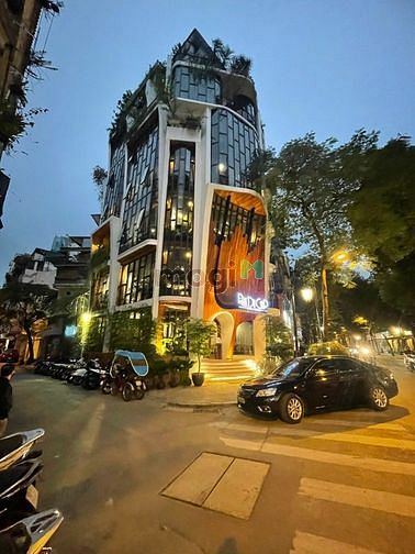 Hình ảnh Siêu Phẩm : TRÀNG THI - HOÀN KIẾM: DT 100m2 x 8 tầng, MT 24M => 300TR