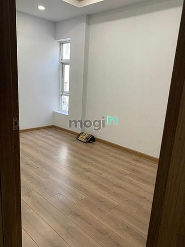 Hình ảnh Nhà 3 tầng 33m2 hẻm 1 sẹc, gần tòa nhà E-Town Cộng Hòa, 2 PN – 2 WC