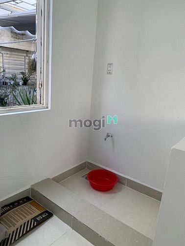 Hình ảnh Nhà 3 tầng 33m2 hẻm 1 sẹc, gần tòa nhà E-Town Cộng Hòa, 2 PN – 2 WC