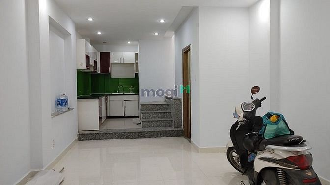 Hình ảnh Nhà 3 tầng 33m2 hẻm 1 sẹc, gần tòa nhà E-Town Cộng Hòa, 2 PN – 2 WC