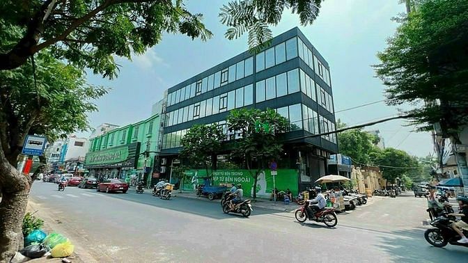 Hình ảnh Góc 2MT Đồng Đen, Tân Bình. DT: 30x10, hầm, 4 lầu, giá 75 tỷ