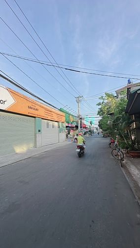 Hình ảnh Hàng mới ra lò 2 lô đất sát Aeon Tân Phú