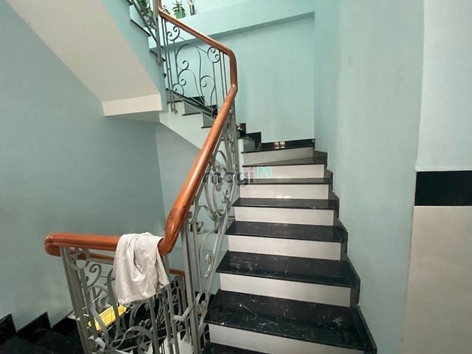 Hình ảnh Nhà mặt tiền kd quán ăn 80m2 lê văn lương q7.
