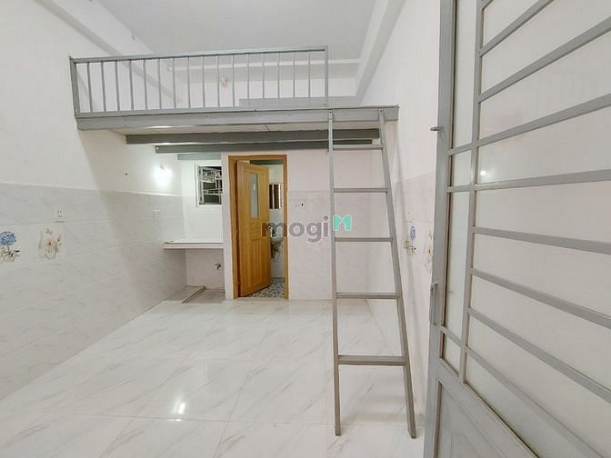 Hình ảnh Phòng trọ có gác, máy lạnh gần kcx q7